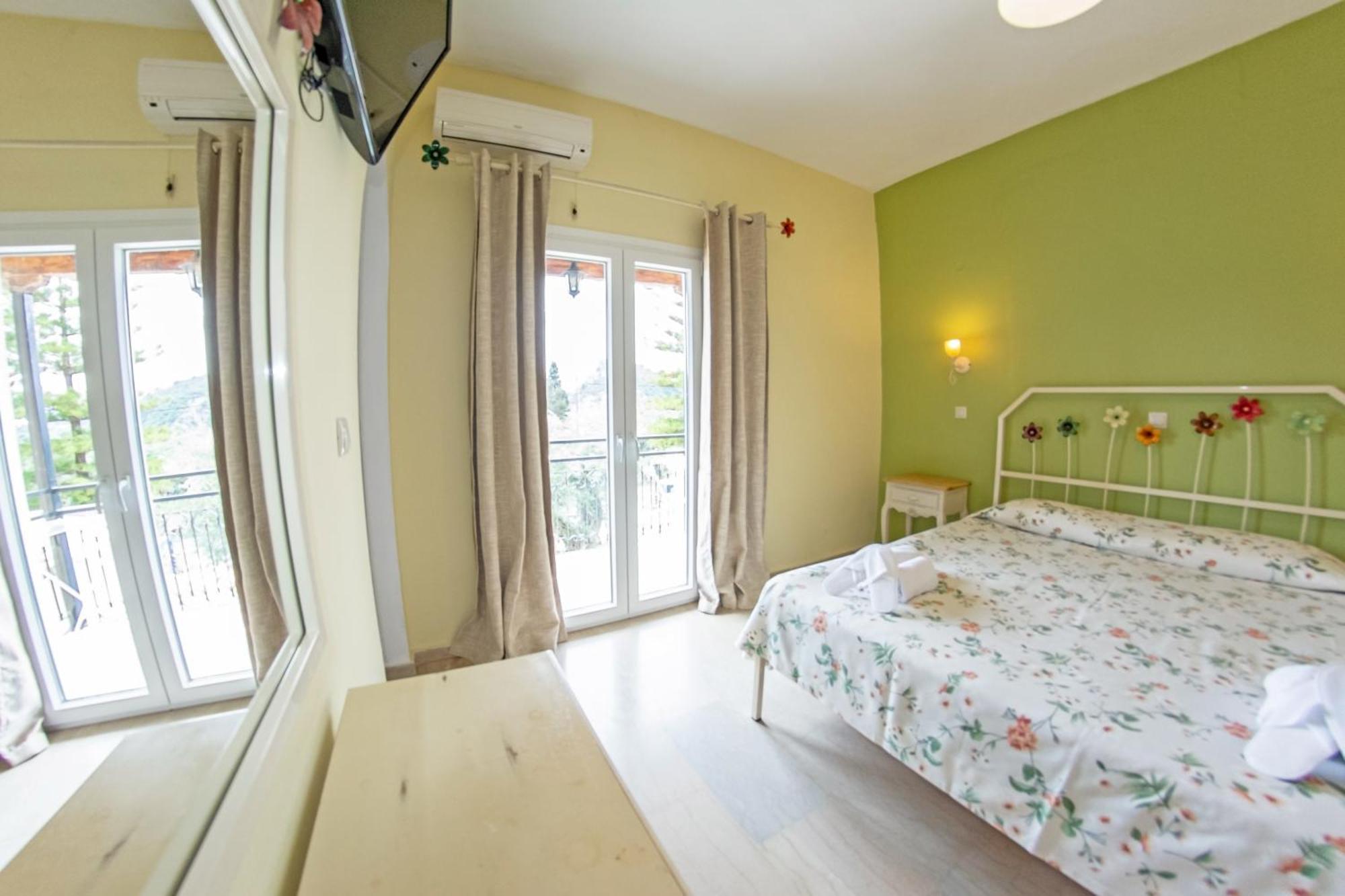 Taxi Apartment